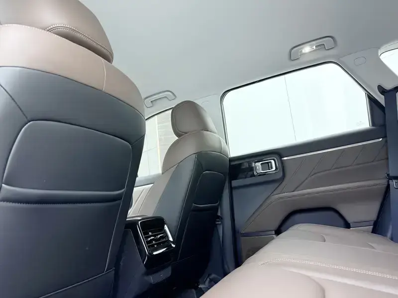 2026 Wuling Starlight 560 с пробегом 500 км