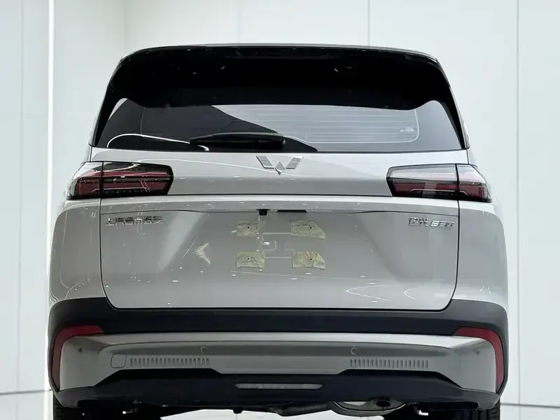 2026 Wuling Starlight 560 с пробегом 500 км