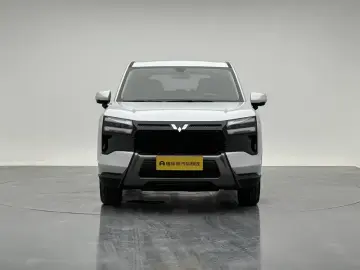 2026 Wuling Starlight 560 с пробегом 400 км