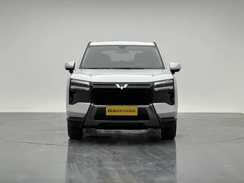 2026 Wuling Starlight 560 с пробегом 400 км