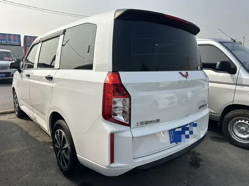 2020 Wuling Hongguang Plus с пробегом 60 000 км