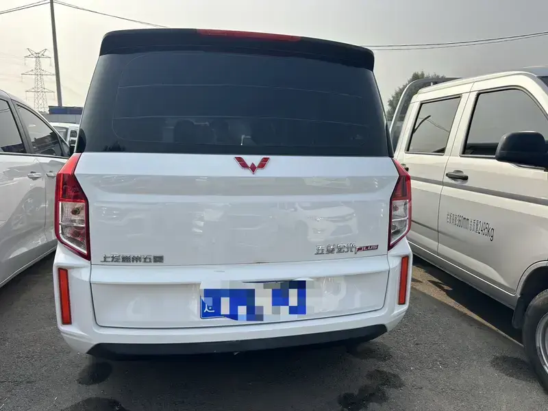 2020 Wuling Hongguang Plus с пробегом 60 000 км