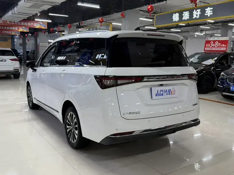 2022 Wuling Jiachen с пробегом 12 000 км