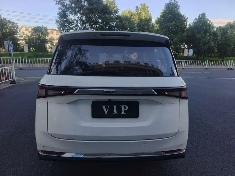 2022 Wuling Jiachen с пробегом 60 000 км