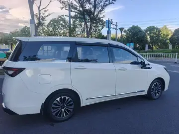 2022 Wuling Jiachen с пробегом 60 000 км