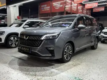 2022 Wuling Jiachen с пробегом 10 000 км