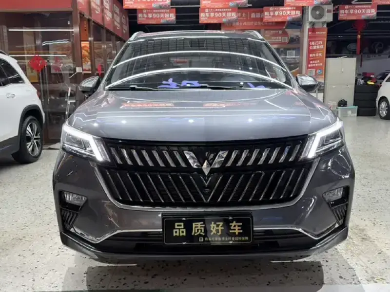 2022 Wuling Jiachen с пробегом 10 000 км