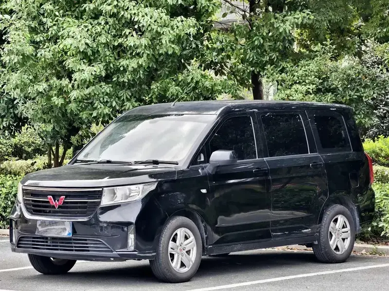2020 Wuling Hongguang Plus с пробегом 90 000 км