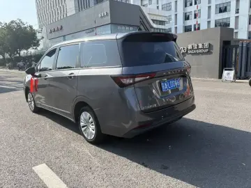 2022 Wuling Jiachen с пробегом 50 000 км
