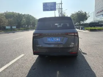 2022 Wuling Jiachen с пробегом 50 000 км