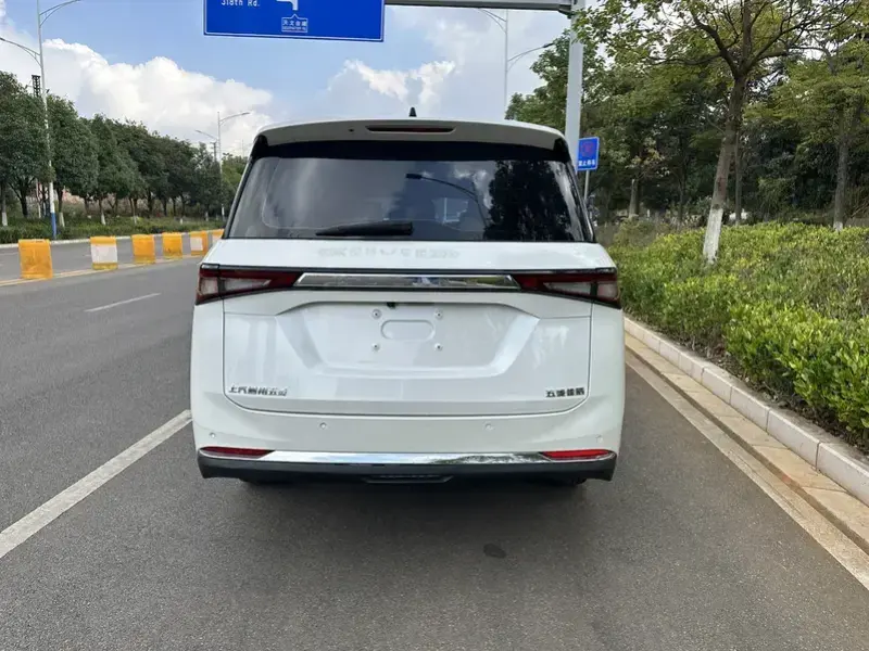 2022 Wuling Jiachen с пробегом 42 000 км