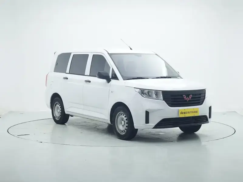 2020 Wuling Hongguang Plus с пробегом 19 000 км