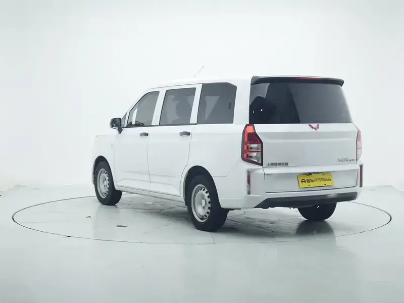 2020 Wuling Hongguang Plus с пробегом 19 000 км