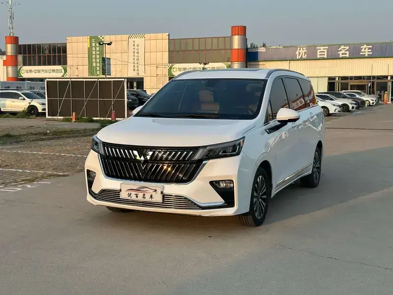 2022 Wuling Jiachen с пробегом 69 000 км
