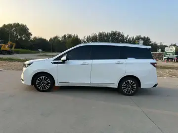2022 Wuling Jiachen с пробегом 69 000 км