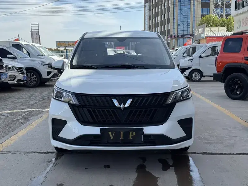 2022 Wuling Jiachen с пробегом 47 800 км