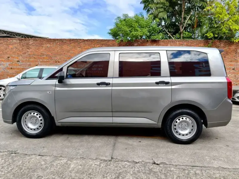 2020 Wuling Hongguang Plus с пробегом 65 000 км