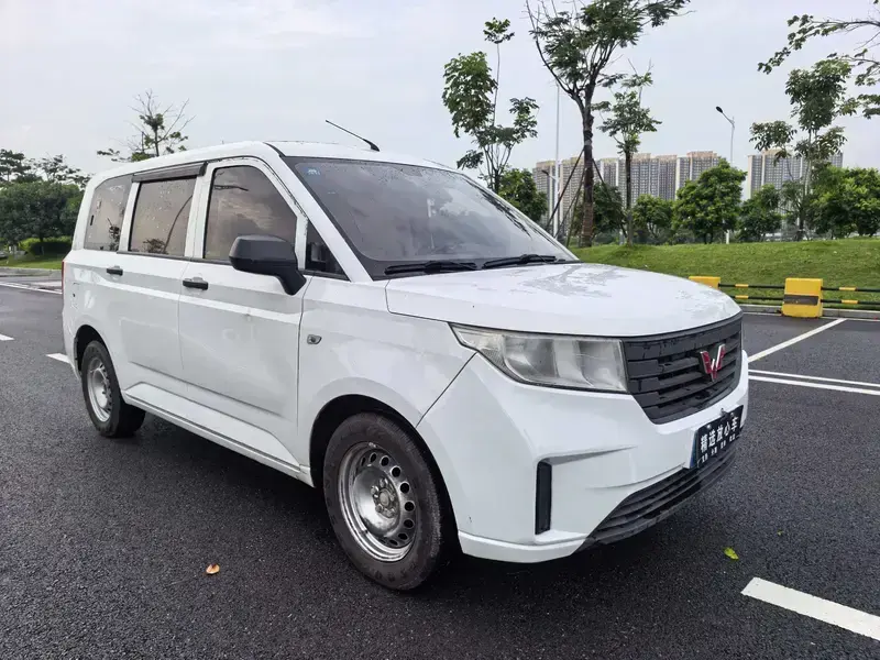2020 Wuling Hongguang Plus с пробегом 71 000 км