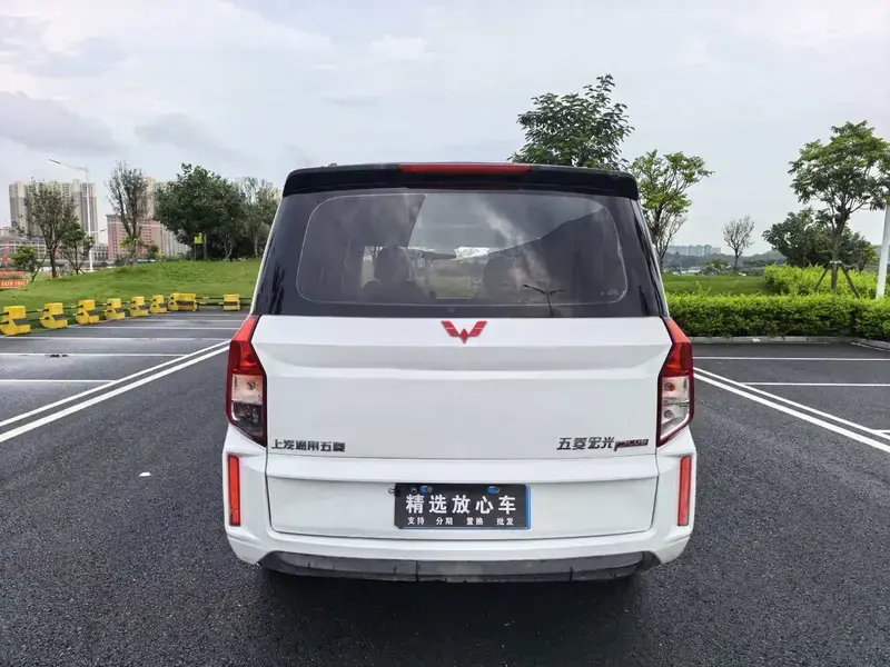 2020 Wuling Hongguang Plus с пробегом 71 000 км