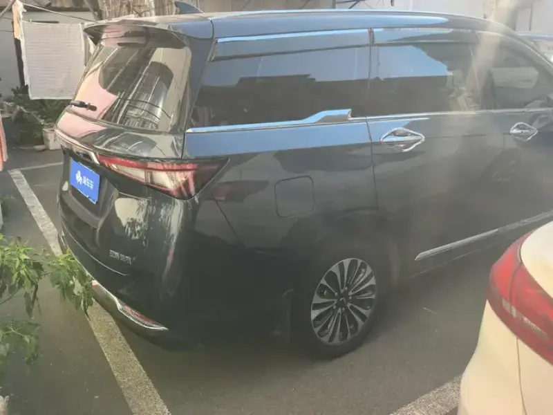 2022 Wuling Jiachen с пробегом 67 000 км