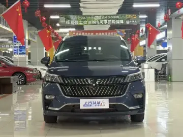 2022 Wuling Jiachen с пробегом 25 000 км