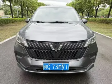 2022 Wuling Jiachen с пробегом 43 000 км