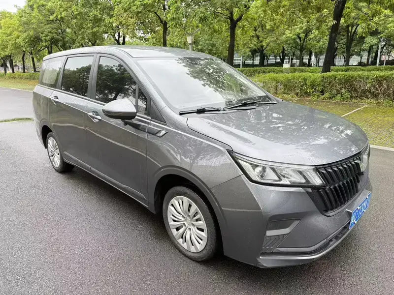 2022 Wuling Jiachen с пробегом 43 000 км