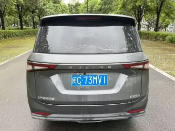 2022 Wuling Jiachen с пробегом 43 000 км