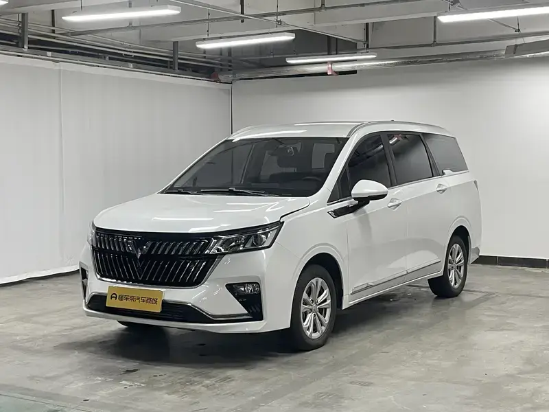 2022 Wuling Jiachen с пробегом 13 100 км