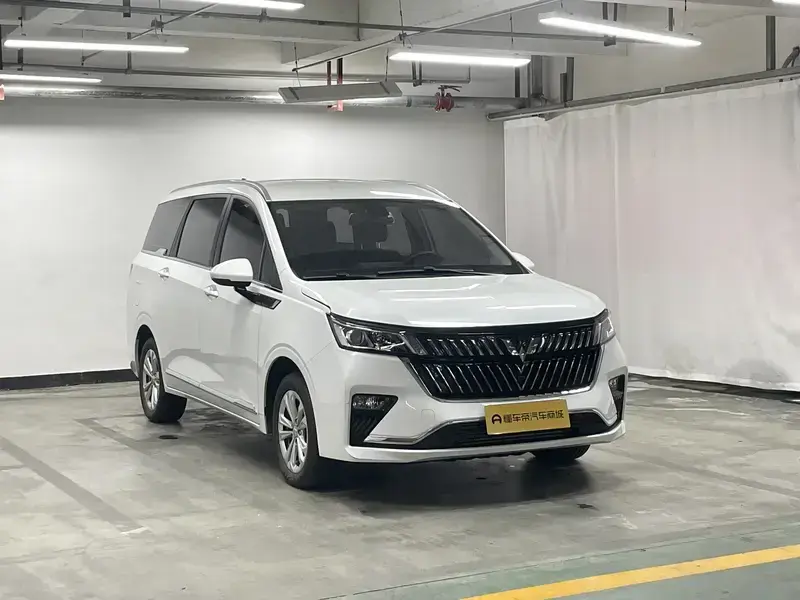 2022 Wuling Jiachen с пробегом 13 100 км