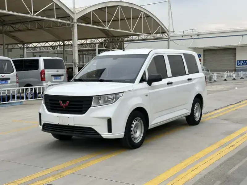 2020 Wuling Hongguang Plus с пробегом 54 000 км