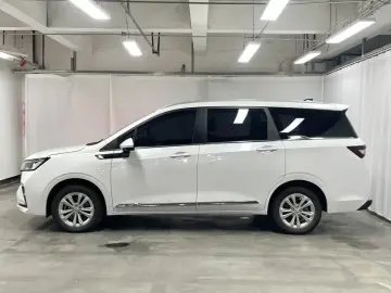 2022 Wuling Jiachen с пробегом 13 100 км