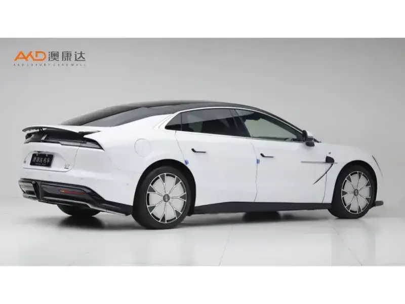 2025 BYD Yangwang U7 с пробегом 6 800 км