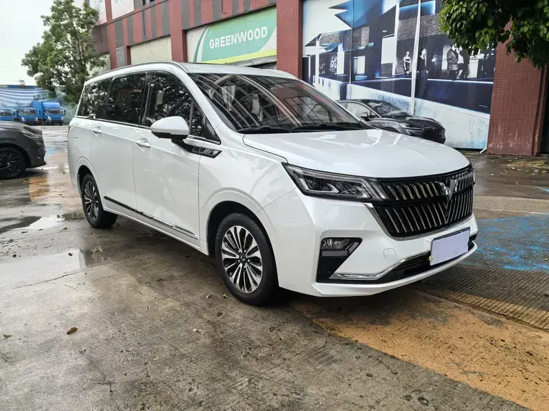 2022 Wuling Jiachen с пробегом 50 000 км
