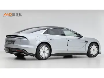 2025 BYD Yangwang U7 с пробегом 11 900 км