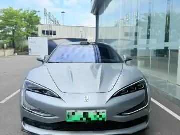 2025 BYD Yangwang U7 с пробегом 23 000 км