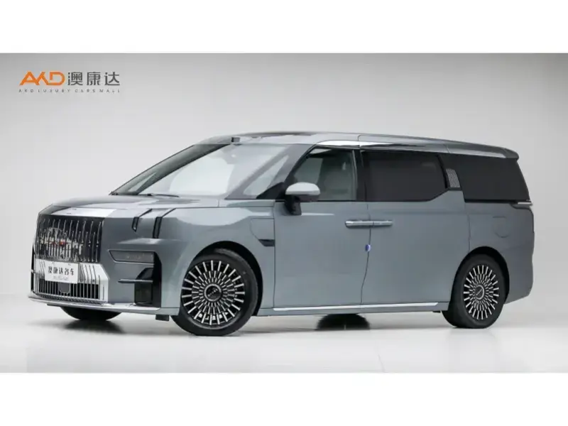 2025 Zeekr 009 с пробегом 13 500 км