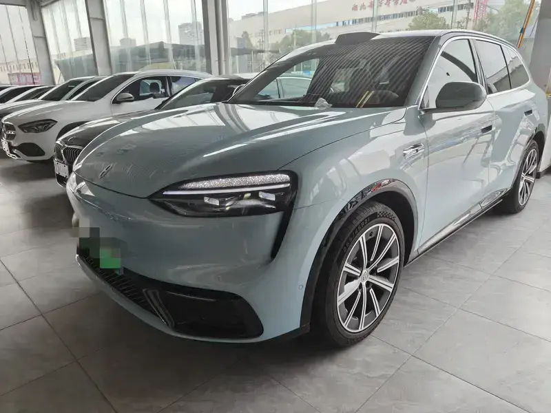 2026 Aito M6 с пробегом 5 000 км