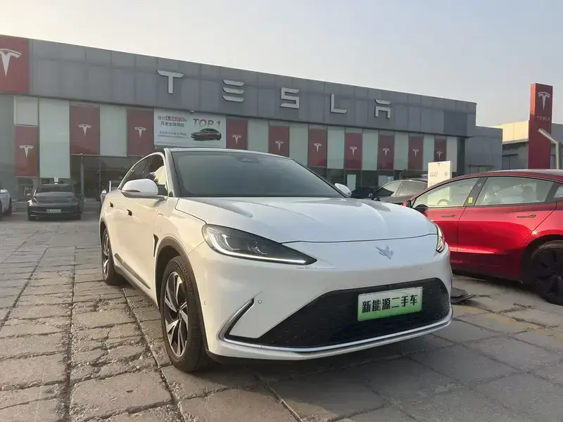 2022 Arcfox Alpha S с пробегом 28 000 км