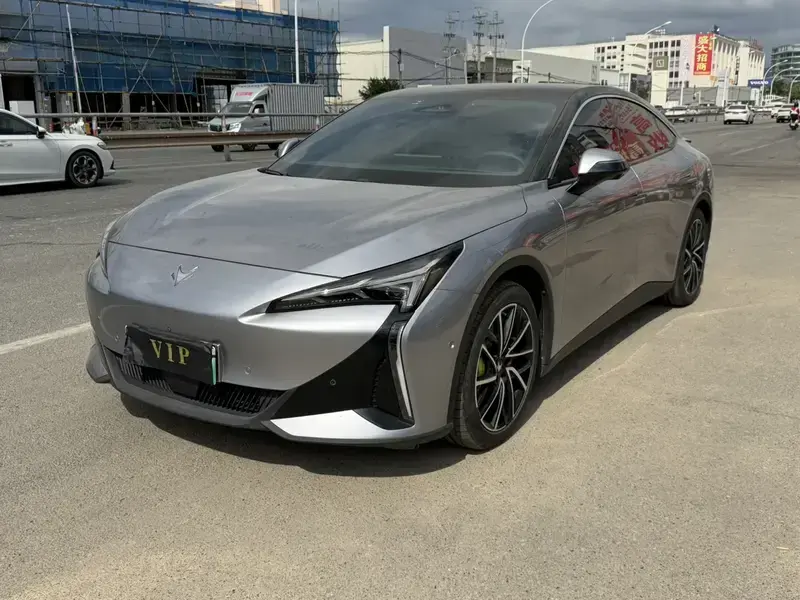 2024 Arcfox Alpha S5 с пробегом 31 000 км