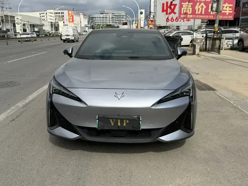 2024 Arcfox Alpha S5 с пробегом 31 000 км