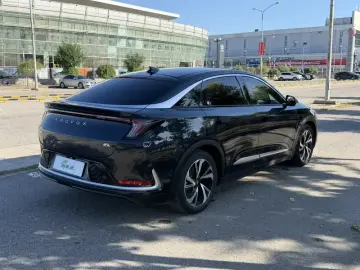 2022 Arcfox Alpha S с пробегом 48 000 км