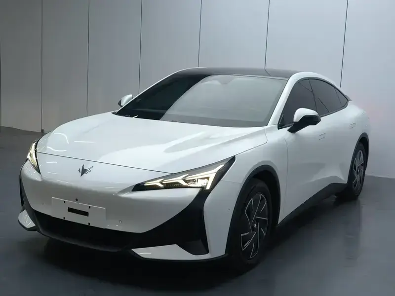 2025 Arcfox Alpha S5 с пробегом 13 000 км
