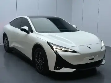 2025 Arcfox Alpha S5 с пробегом 13 000 км