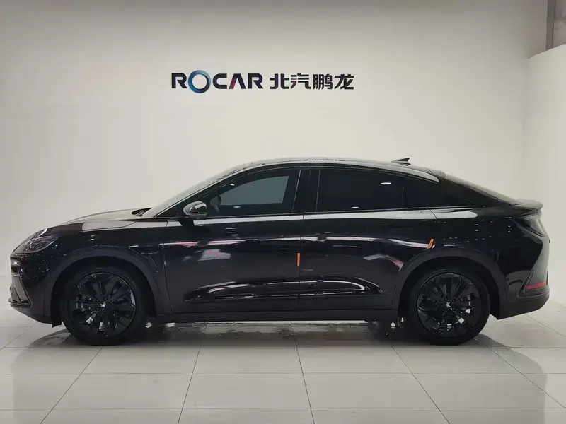 2023 Arcfox Alpha S с пробегом 33 000 км
