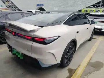 2026 Arcfox Alpha S5 с пробегом 13 000 км