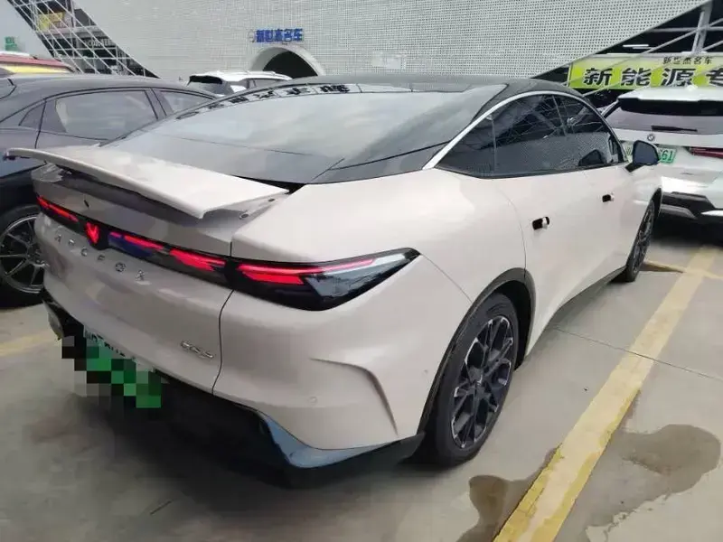 2026 Arcfox Alpha S5 с пробегом 13 000 км