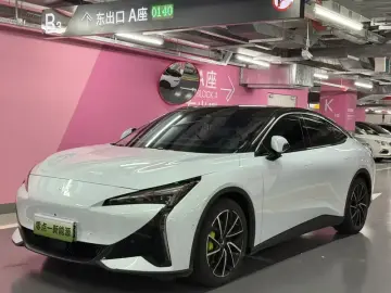 2024 Arcfox Alpha S5 с пробегом 115 000 км