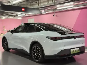 2024 Arcfox Alpha S5 с пробегом 115 000 км