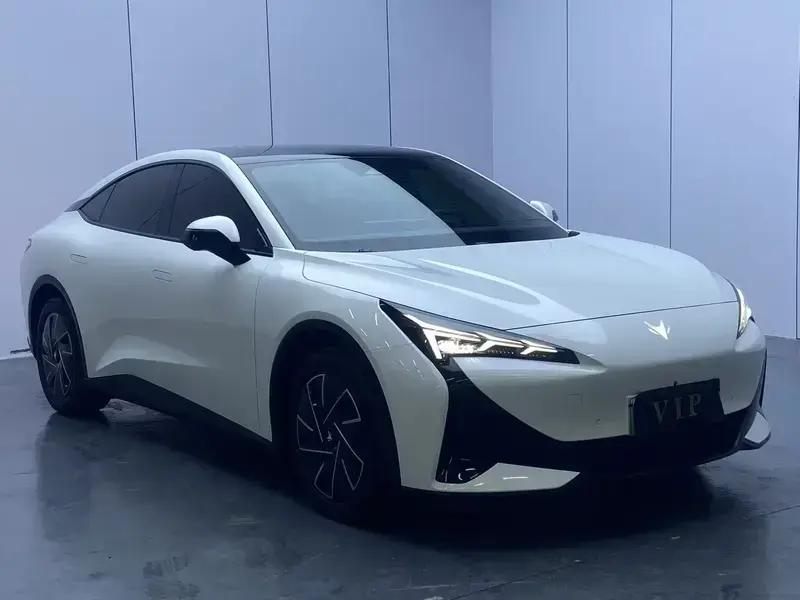 2025 Arcfox Alpha S5 с пробегом 46 000 км
